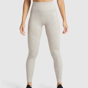 ADAPT ANIMAL SEAMLESS LEGGINGS